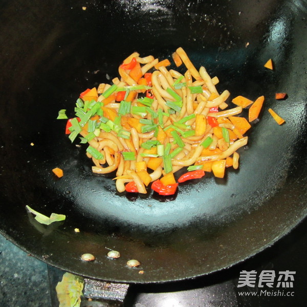 Diced Pumpkin Fried Noodles recipe
