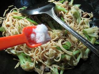 Fried Noodles with Hot Pepper Pork and Cauliflower recipe