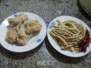 Braised Chicken Wing Root with Bamboo Shoots recipe