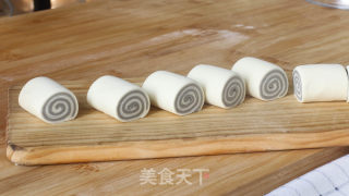 Black Sesame Two-color Steamed Bread-baby Food Supplement recipe