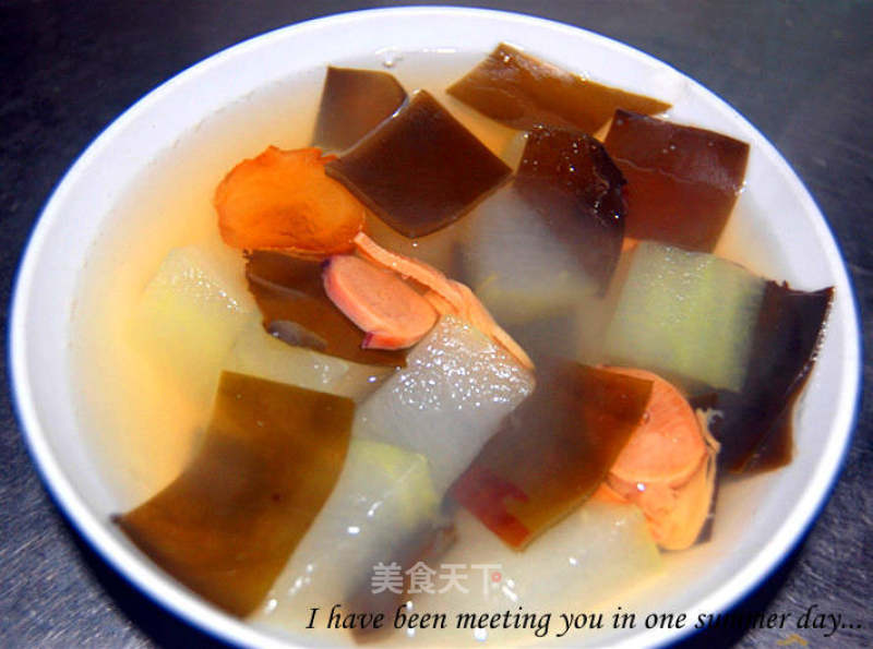 Low-fat Diet Menu of Kelp, Winter Melon and Snail Slice Soup recipe