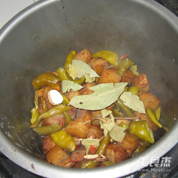 Roast Pork with Bay Leaves recipe