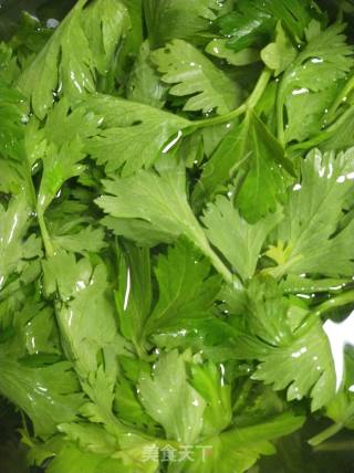Celery Leaf Vinegar Mixed Fungus recipe