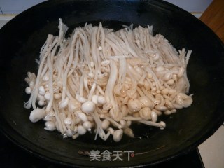 Chopped Pepper and Red Oil Enoki Mushroom recipe