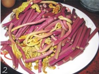 Stir-fried Hot and Sour Bracken with Chinese Sausage recipe