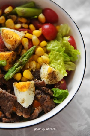 Light Food Series--beef, Egg, Vegetable Salad recipe