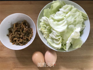 Fried Rice Noodles with Egg and Kale recipe