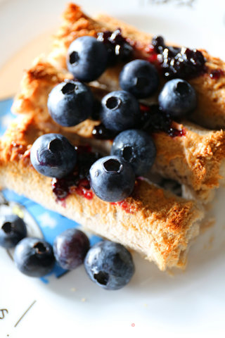 Blueberry Peanut Butter Rolls recipe