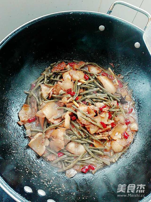 Braised Pork Belly with Dried Beans recipe