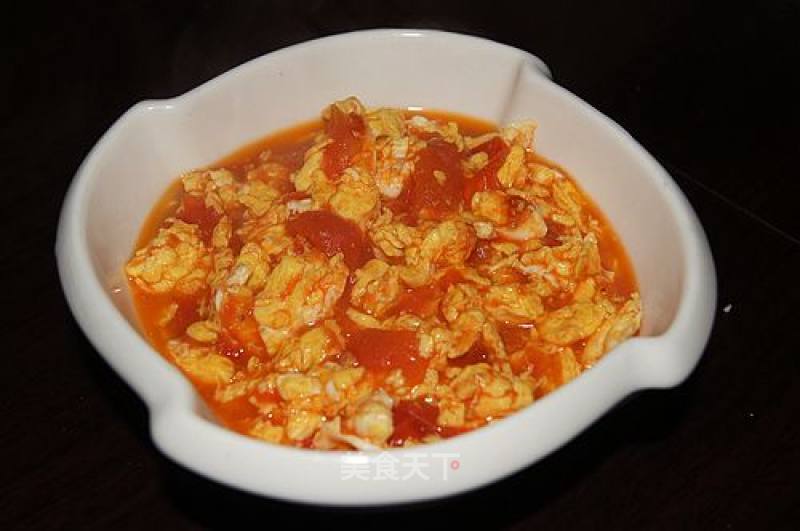 Simple and Delicious - Scrambled Eggs with Tomatoes recipe