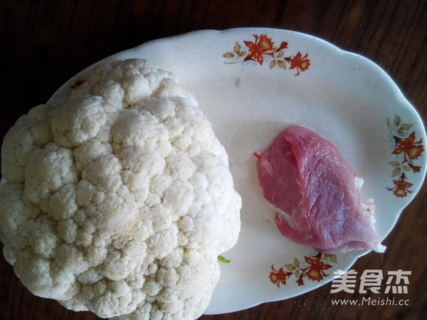 Cauliflower Stir-fried Pork Slices recipe