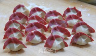 Prosperous, Happy Events Again and Again-lotus Vegetable Red Skirt Dumplings recipe