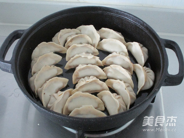 Black Fungus and Fresh Meat Potstickers recipe