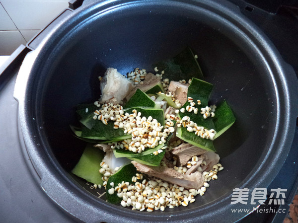 Winter Melon and Barley Bone Soup recipe