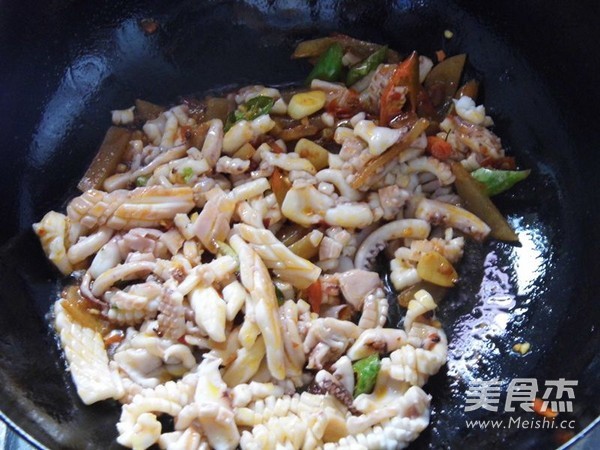 Sour and Spicy Stir Fried Squid recipe