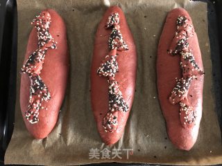 Red Bean Pork Floss with Red Grains and Soft European Buns recipe