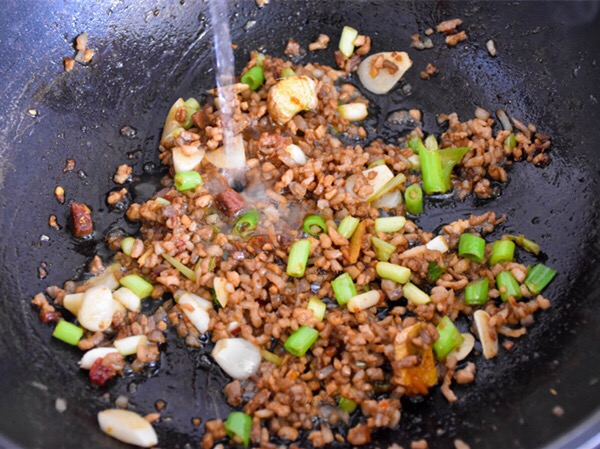 Tofu with Spicy Meat Sauce recipe