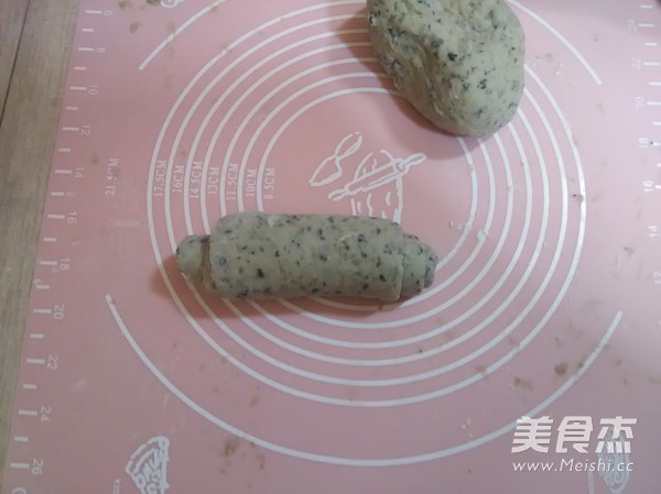 Black Sesame Bread Roll recipe