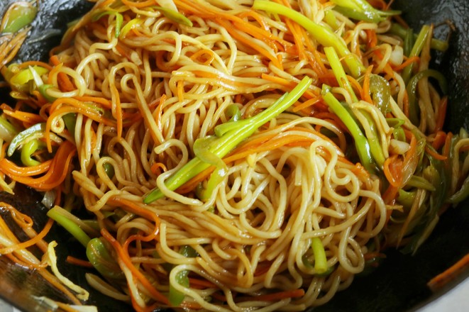 Spicy Vegetable Fried Noodles recipe