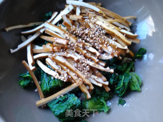 Spinach Mixed with Fragrant Dried recipe