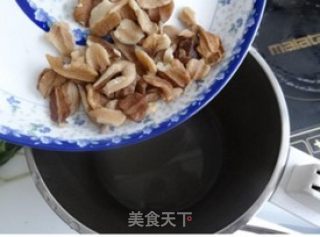 Nourish The Brain, Nourish The Blood and Nourish The Face, Simple to Make——walnut and Red Date Rice Porridge recipe