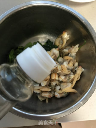 Clams Mixed with Spinach recipe