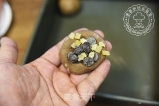 Black Pineapple Bread that Looks You Very White recipe