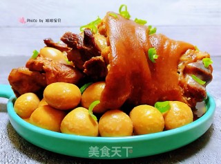 Braised Pork Knuckle and Quail Eggs recipe