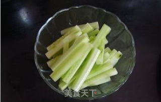 Melon Strips Mixed with Egg Yolk recipe