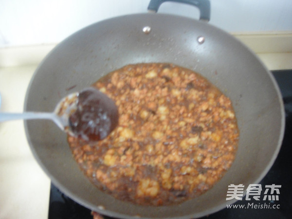 Noodles with Minced Meat and Shrimp Paste recipe