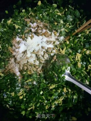 Leek Stuffed Wheat Ear Buns recipe