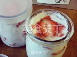 Strawberry Yogurt recipe