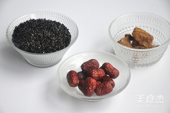 Brown Sugar, Red Dates and Black Rice Porridge recipe