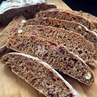 #aca烤培明星大赛#whole Wheat Cranberry Soft European Buns (low Fat and No Kneading) recipe