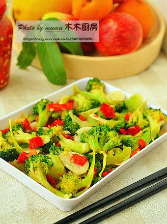 Stir-fried Broccoli with Chopped Pepper recipe