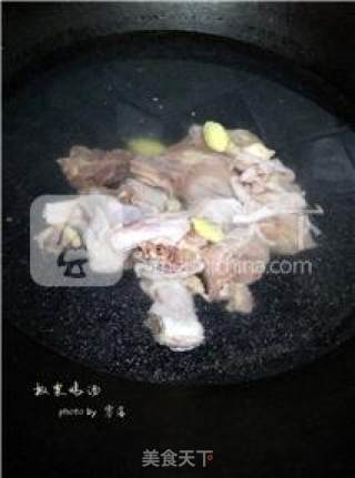 【invigorating Qi and Nourishing Blood】chestnut Chicken Soup recipe