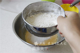 Raisin Yogurt Chiffon recipe