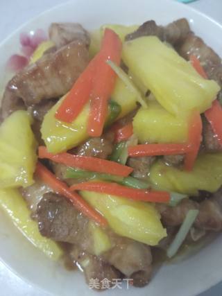 Pineapple Suckling Meat recipe