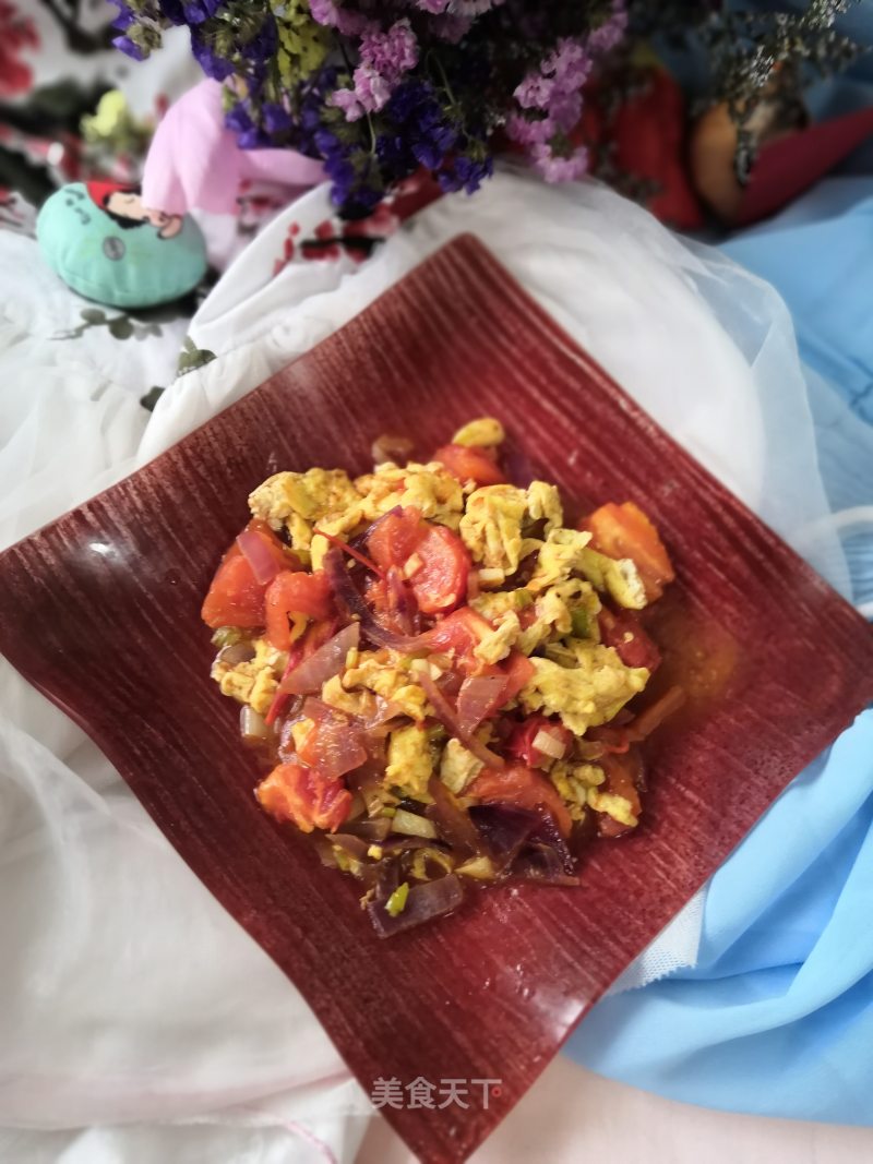 Scrambled Eggs with Onions and Tomatoes recipe