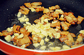 Stir-fried Pork Belly with Chives recipe