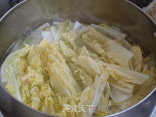 Baby Cabbage Songhua Soup recipe