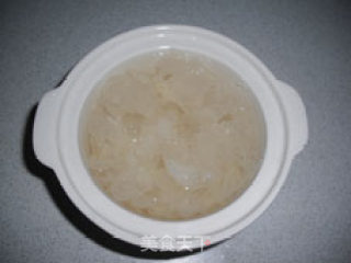 One-minute Breakfast Series 2-electric Cooker Version-longan, White Fungus and Red Dates Soup recipe