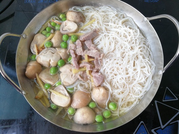 Hot Pot Soup Rice Noodles recipe