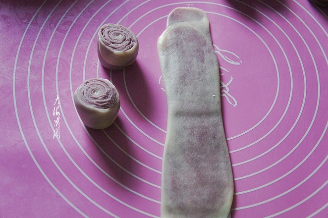 Purple Sweet Potato and Coconut Pastry Mooncakes recipe