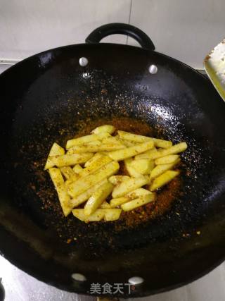 Spicy Dry Stir-fried Potato Chips recipe