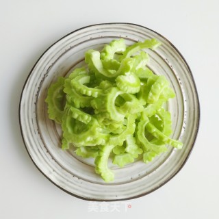 Bitter Gourd Pork Ribs Soup recipe