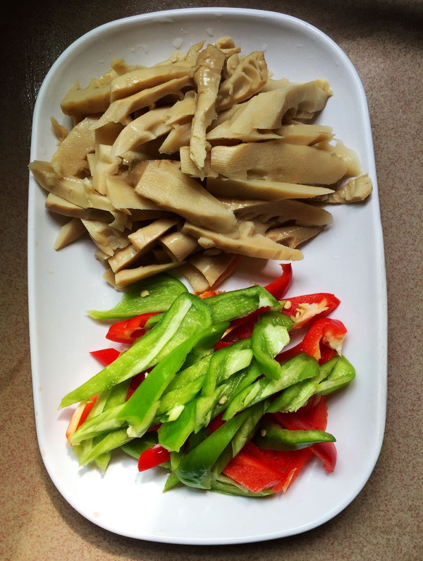 Stir-fried Lean Pork with Spring Bamboo Shoots recipe