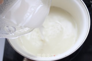 Soy Milk Turned into Fragrant and Smooth [blueberry Tofu] recipe