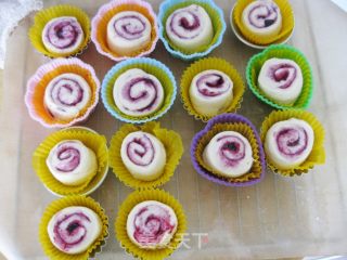 Creamy Blueberry Roll recipe