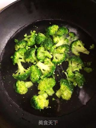 [shandong] Garlic and Broccoli with Fungus recipe